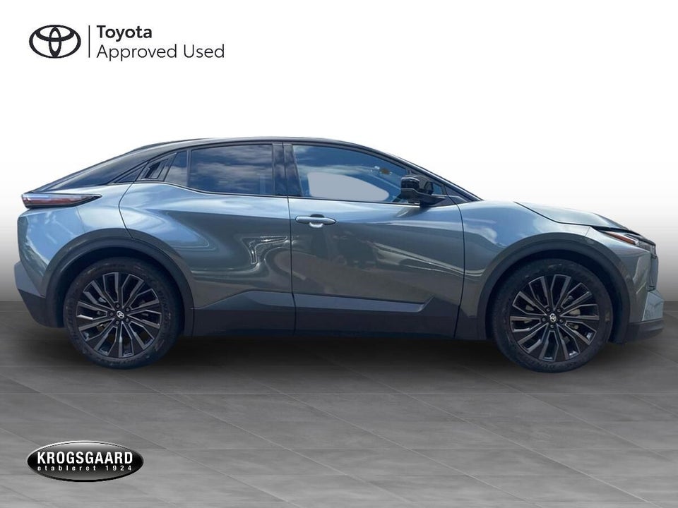 Toyota C-HR+ 77 Executive AWD 5d