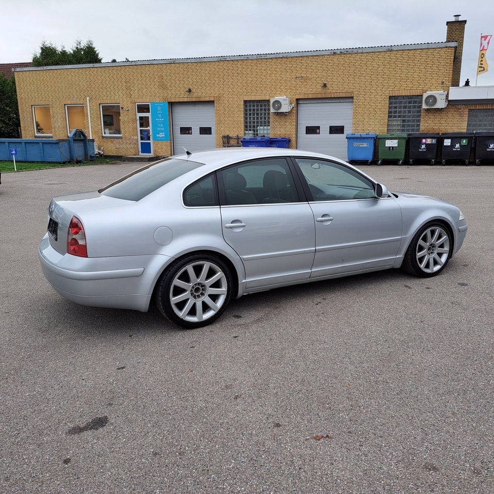 VW Passat 1,8 T 4d