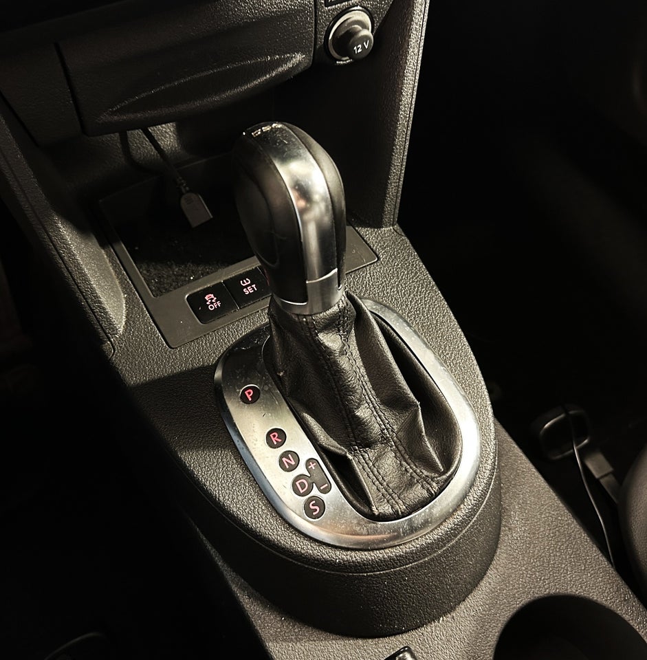 VW Caddy 1,6 TDi 102 Comfortline DSG BMT 4d