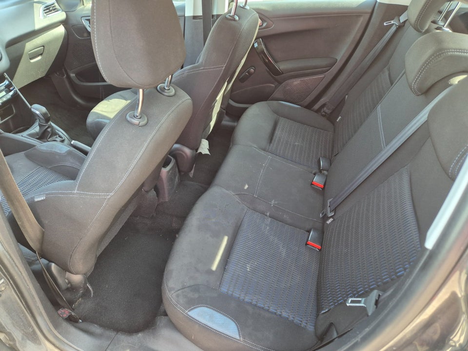 Peugeot 208 1,6 e-HDi 92 Active 5d