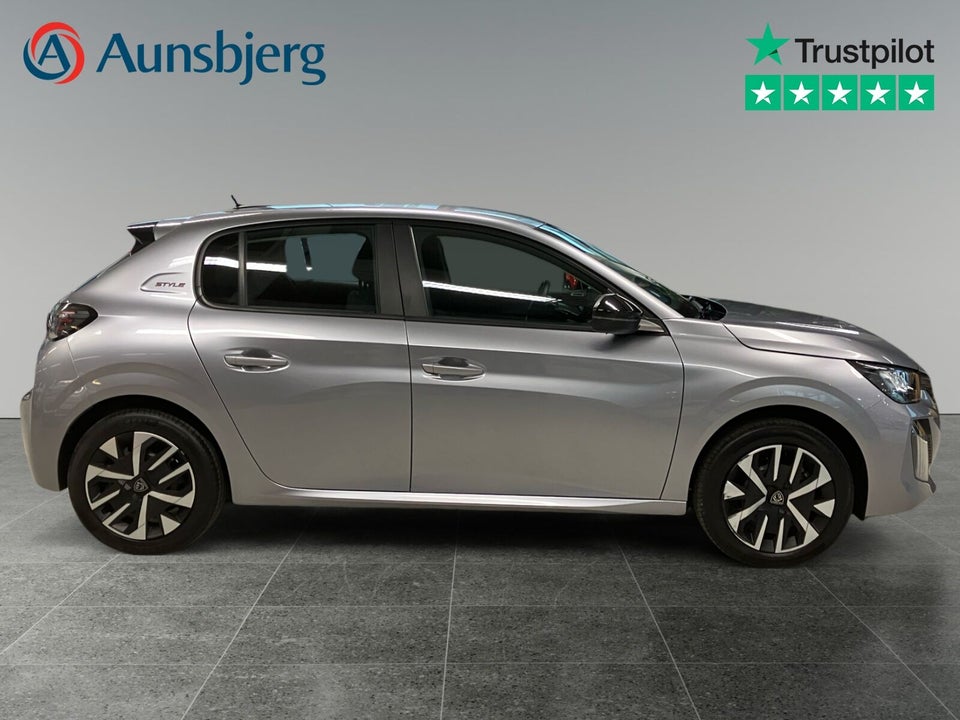 Peugeot e-208 50 Style 5d
