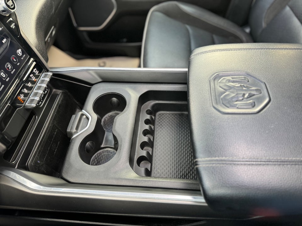 Dodge RAM 1500 5,7 V8 Laramie Crew Cab aut. 4x4 4d
