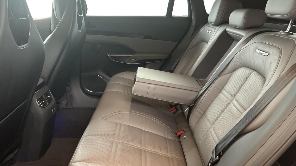 Hongqi EHS7 111 Exclusive 5d