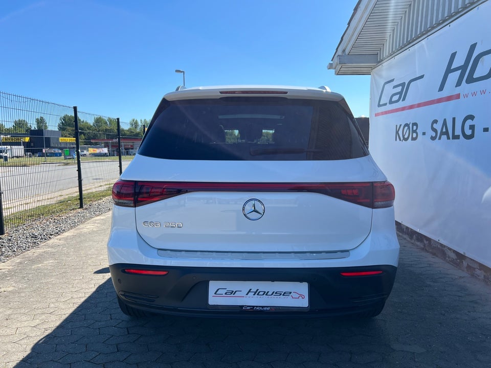 Mercedes EQB250 Electric Art 5d