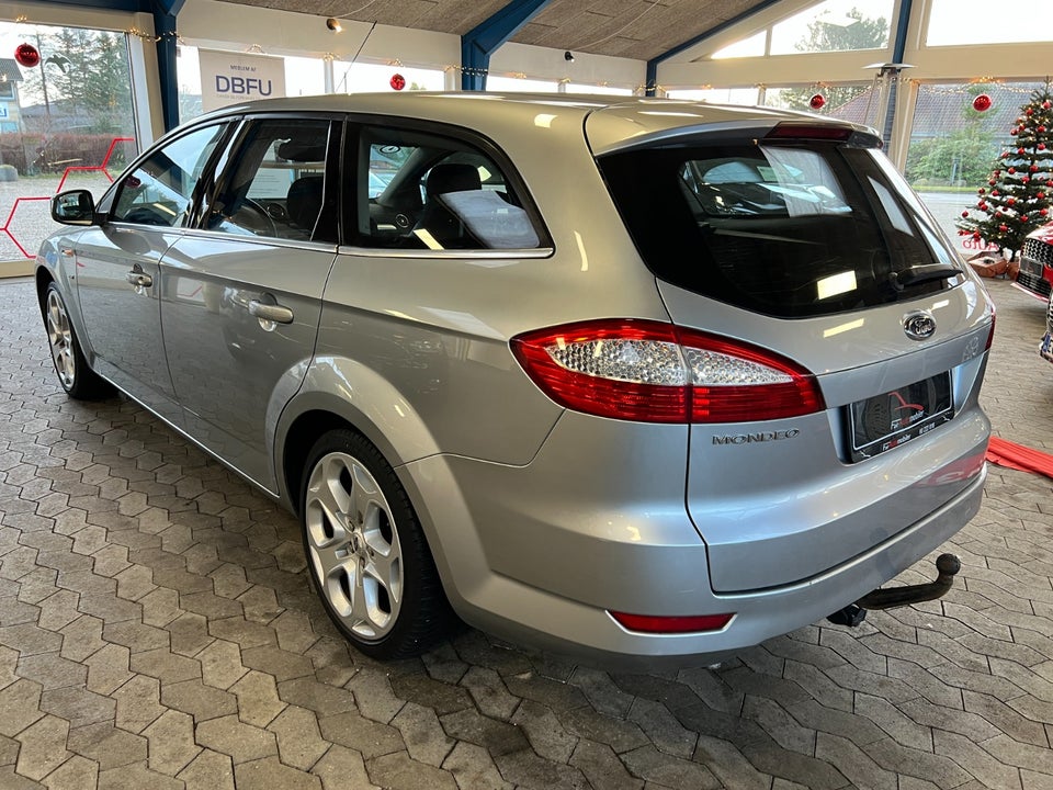 Ford Mondeo 2,5 20V Turbo Titanium stc. 5d