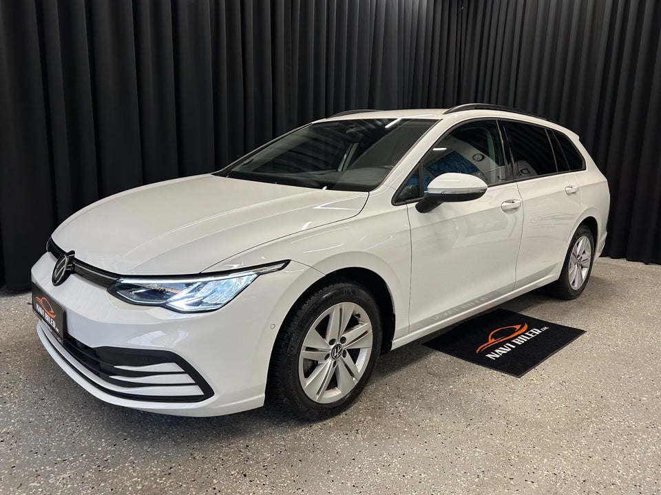 VW Golf VIII 1,5 eTSi 130 Life Variant DSG 5d