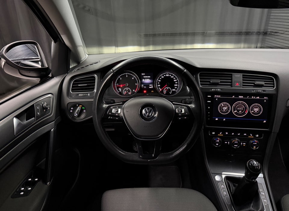 VW Golf VII 1,6 TDi 115 Comfortline Variant 5d
