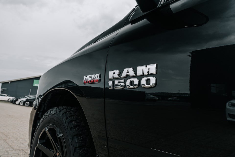 Dodge RAM 1500 5,7 V8 Sport Crew Cab aut. 4x4 4d