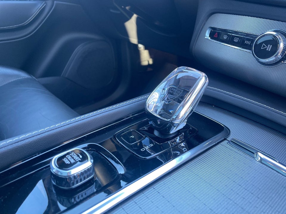 Volvo XC90 2,0 T8 ReCharge Ultimate Dark aut. AWD 7prs 5d