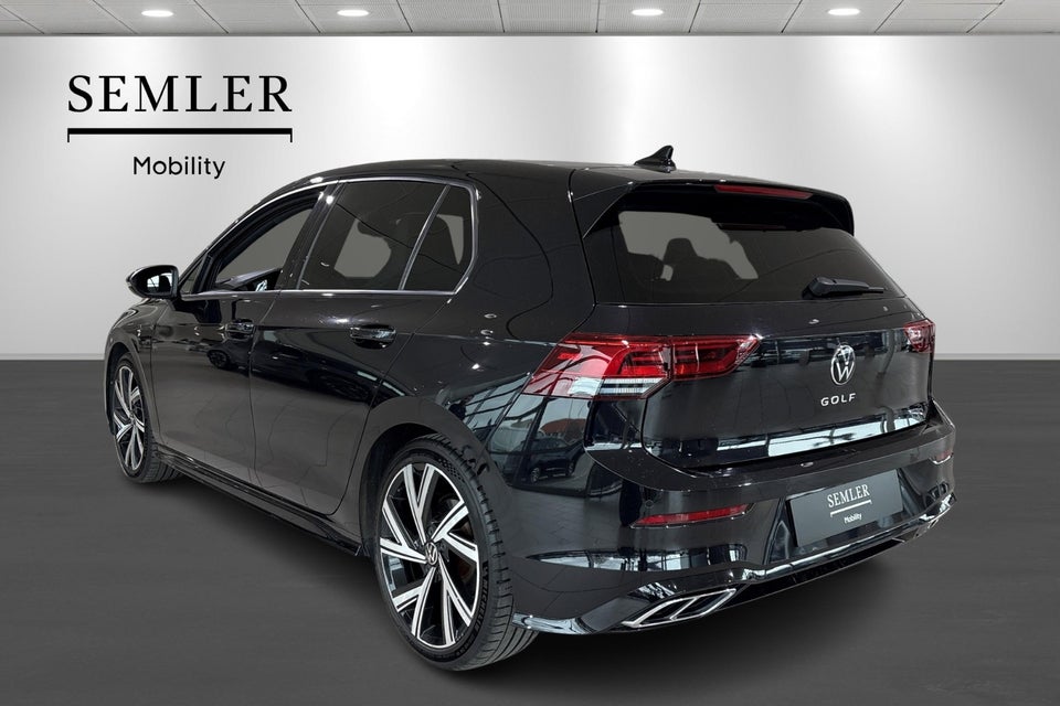 VW Golf VIII 1,5 eTSi 150 R-line DSG 5d