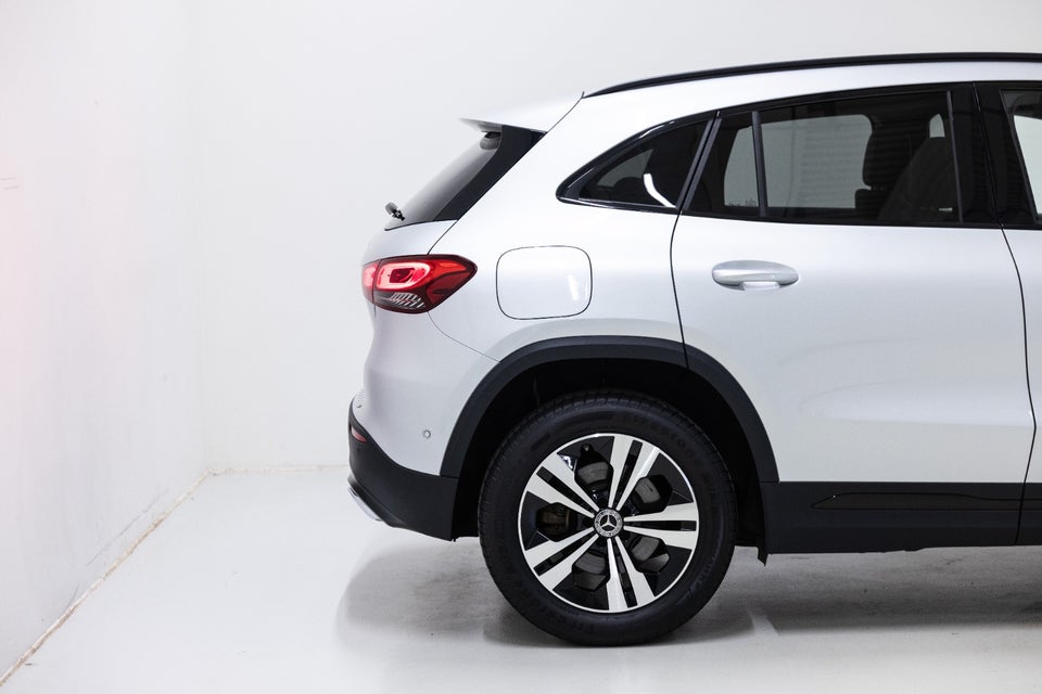 Mercedes GLA250 e 1,3 Progressive aut. 5d