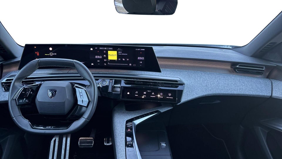 Peugeot e-3008 77 GT 5d