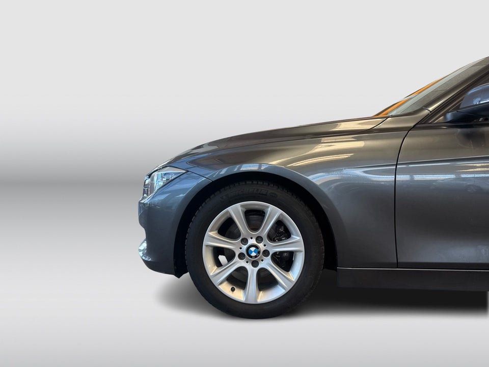 BMW 320d 2,0 Touring 5d