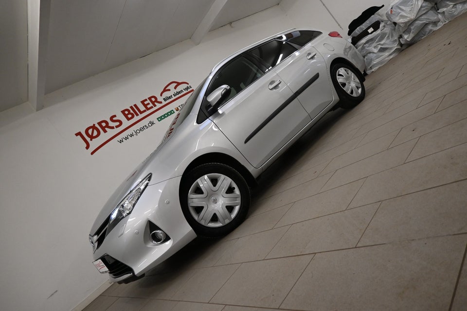 Toyota Auris 1,6 T2+ Touring Sports 5d