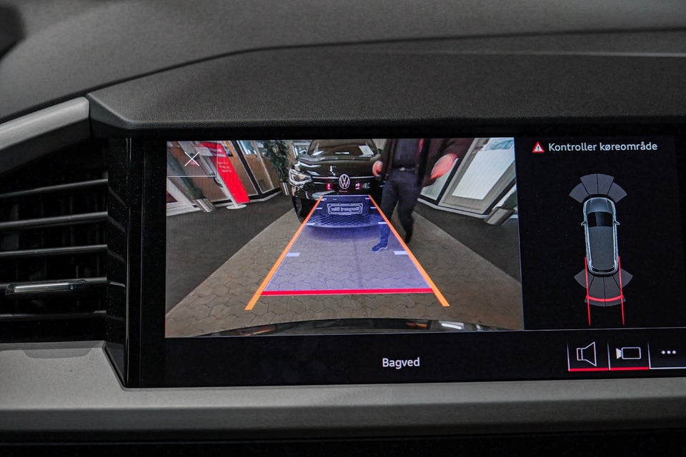 Audi Q4 e-tron 40 S-line 5d