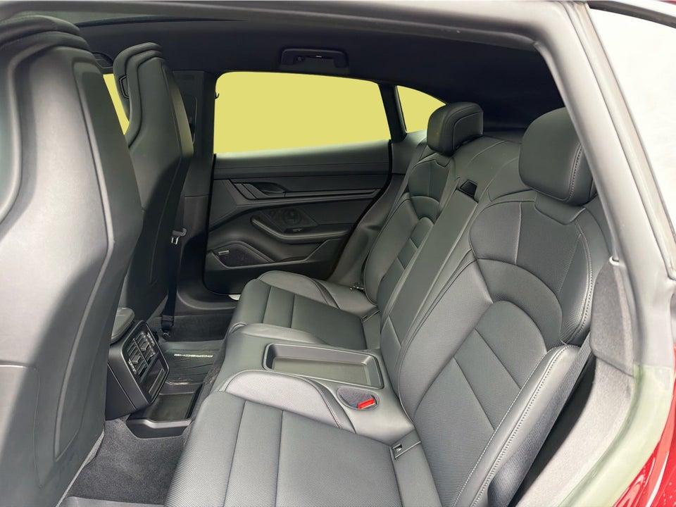 Porsche Taycan 4S Performance+ Cross Turismo 5d