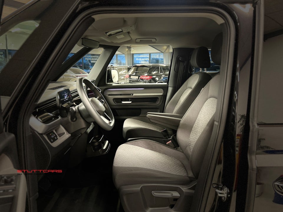 VW ID.Buzz 77 Pro SWB 5d