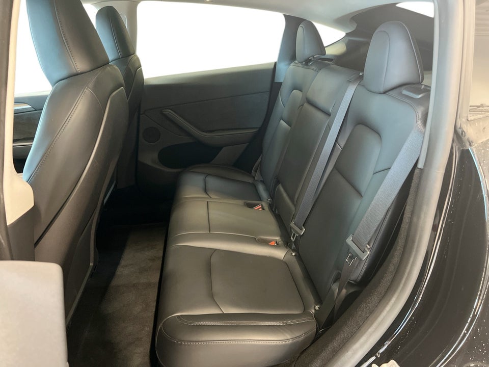 Tesla Model Y RWD 5d