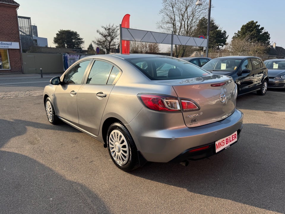 Mazda 3 1,6 DE 115 Premium 4d