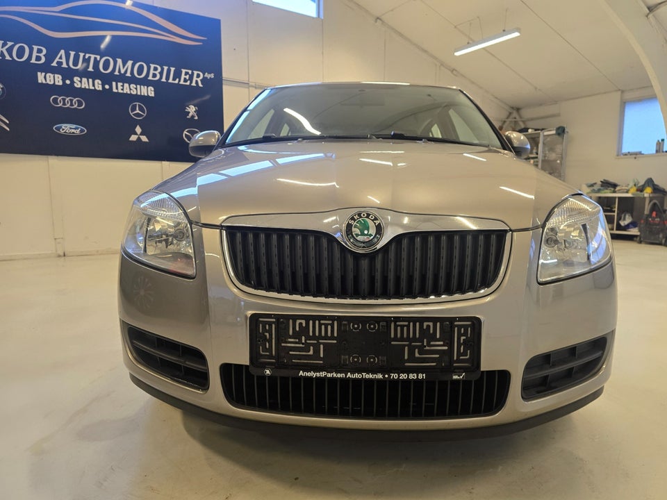 Skoda Fabia 1,4 16V Ambiente Combi 5d