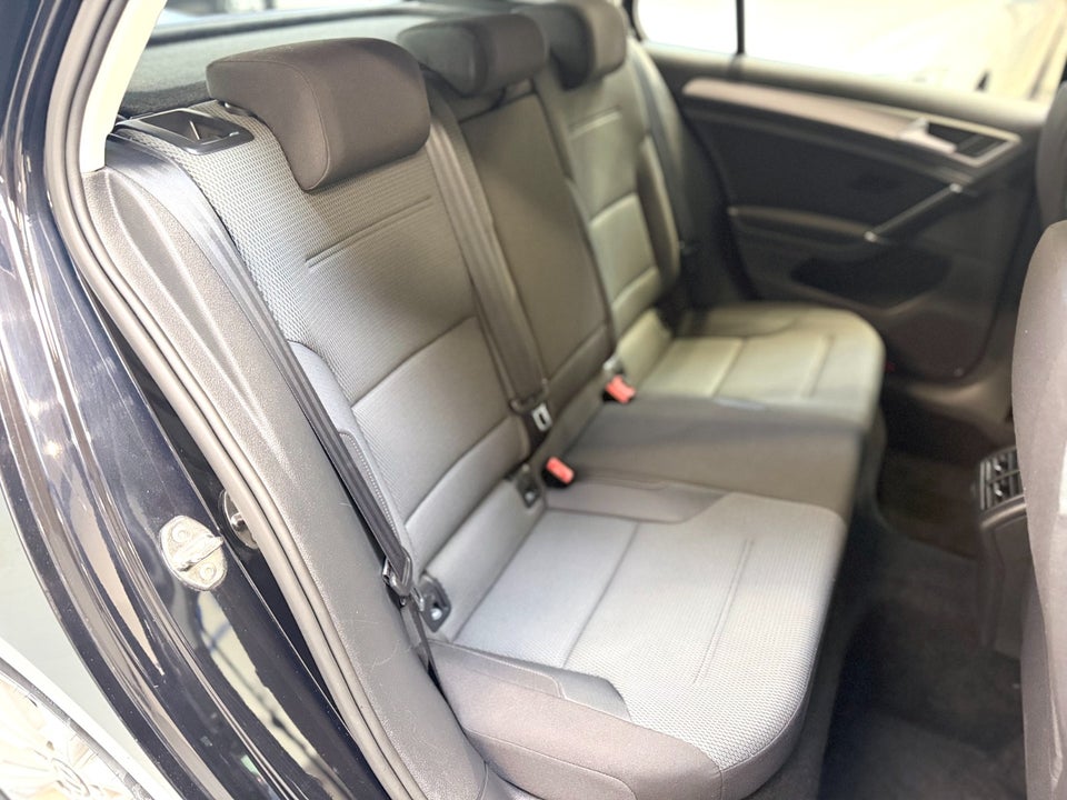 VW Golf VII 1,4 TSi 122 Comfortline DSG BMT 5d