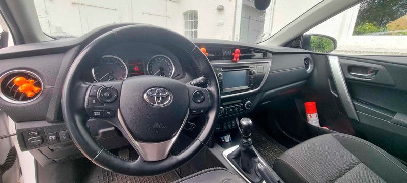 Toyota Auris 1,6 T2 Premium 5d