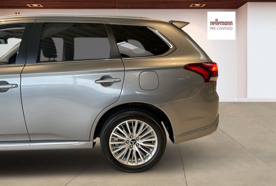 Mitsubishi Outlander 2,4 PHEV Intense CVT 4WD 5d