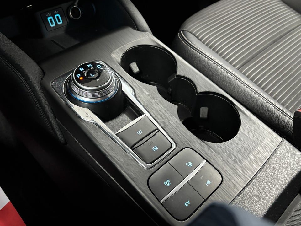 Ford Kuga 2,5 PHEV Titanium X CVT 5d