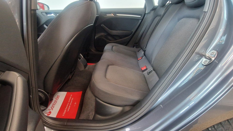Audi A3 30 TFSi Sportback 5d