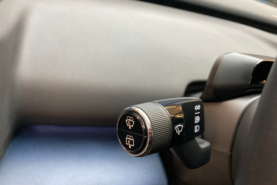 Volvo EX30 Extended Range Plus 5d