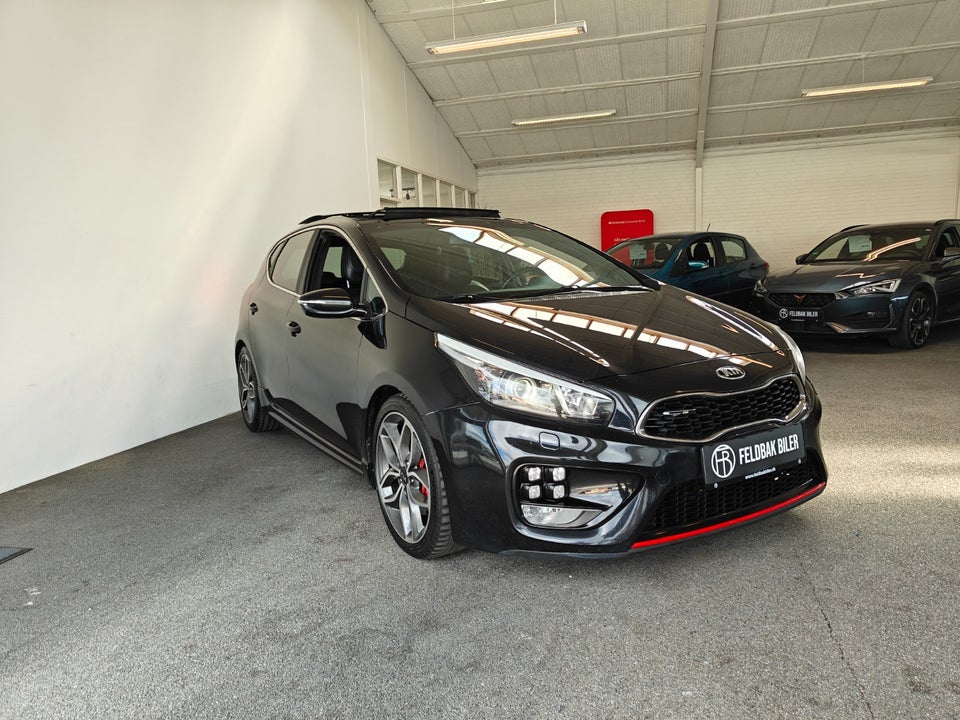 Kia Ceed 1,6 T-GDi GT Advance 5d