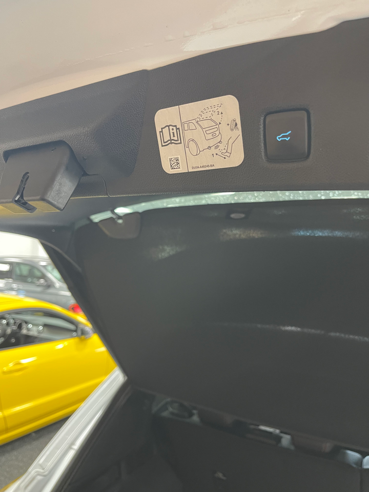 Ford Kuga 2,5 HEV ST-Line X CVT 5d