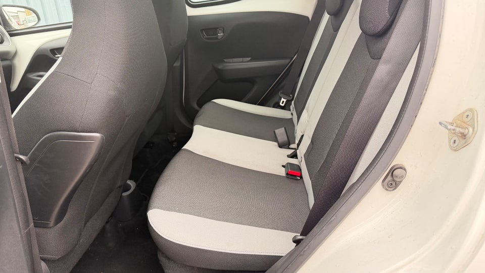 Toyota Aygo 1,0 VVT-i x-sky 5d