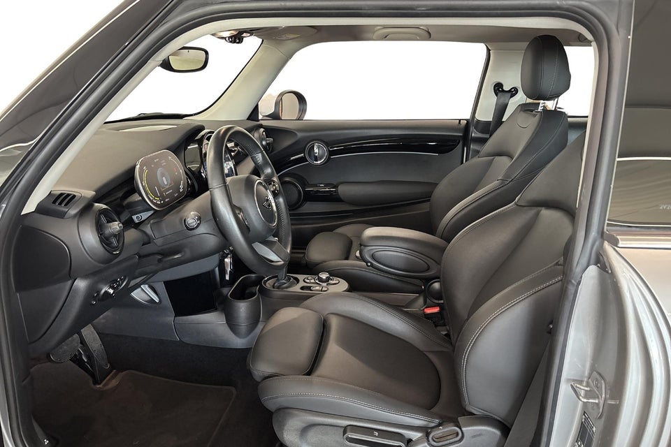 MINI Cooper SE Classic Trim 3d