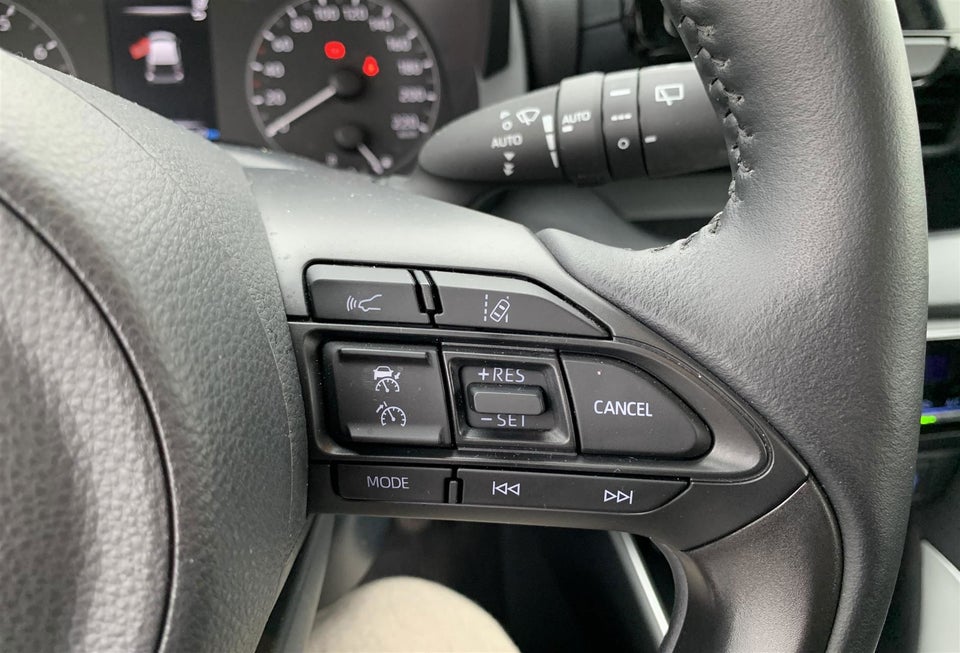 Toyota Yaris 1,5 Active Tech+ 5d