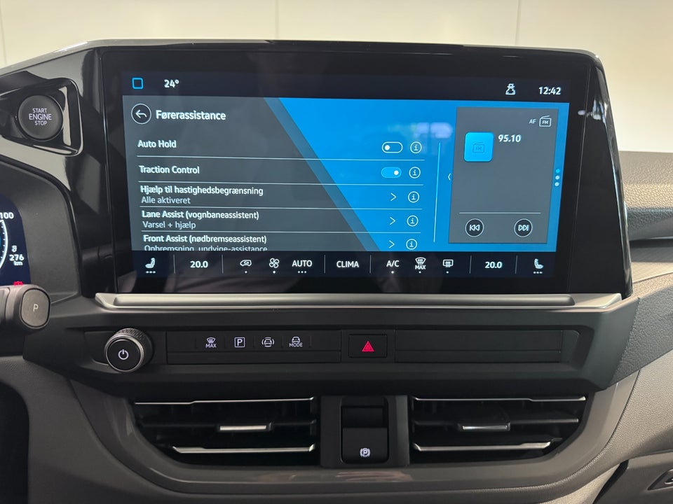 VW e-Caravelle 64 Style LWB