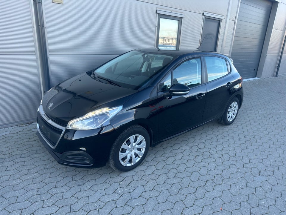 Peugeot 208 1,2 VTi 82 Chili 5d