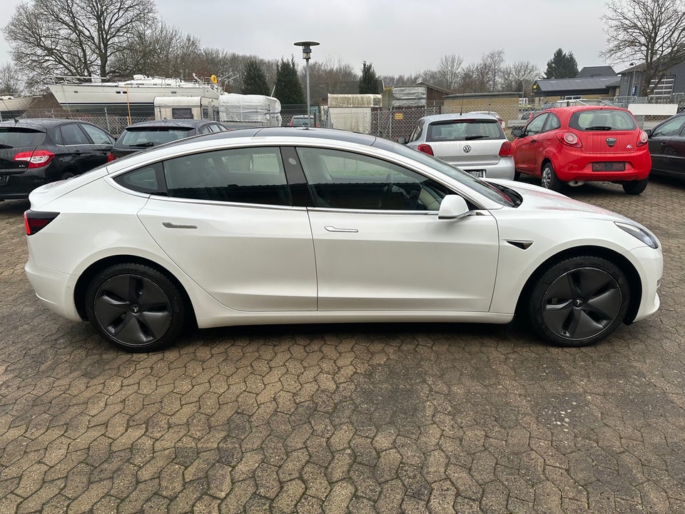 Tesla Model 3 Long Range AWD 4d