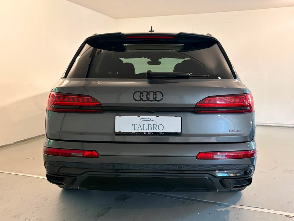 Audi Q7 55 TFSi e S-line quattro Tiptr. 5d