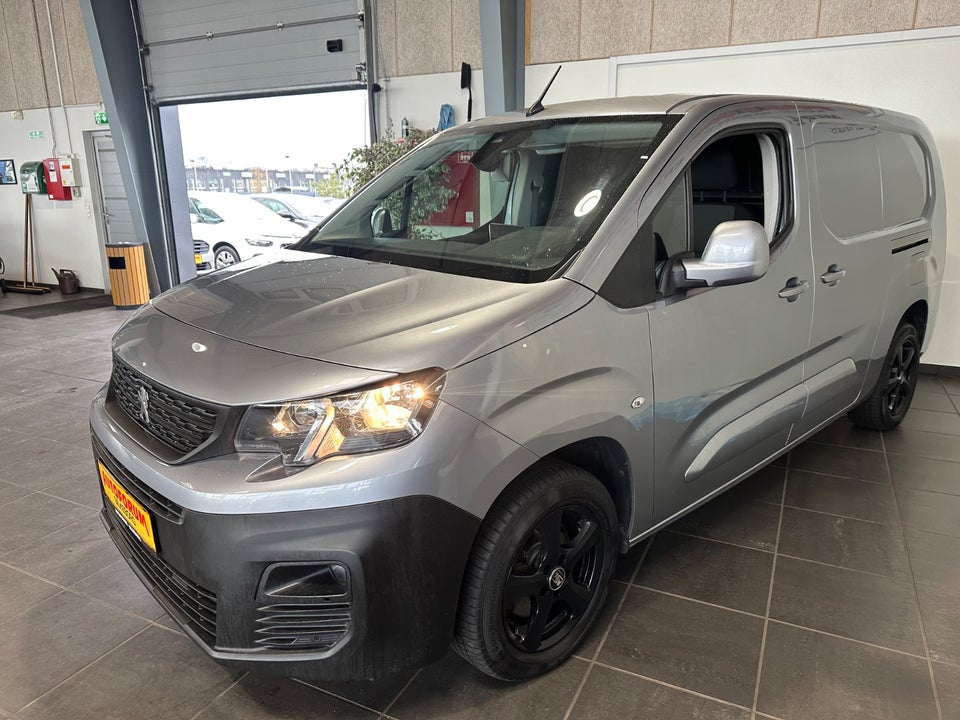 Peugeot Partner 1,5 BlueHDi 130 L2V2 Ultimate EAT8 Van