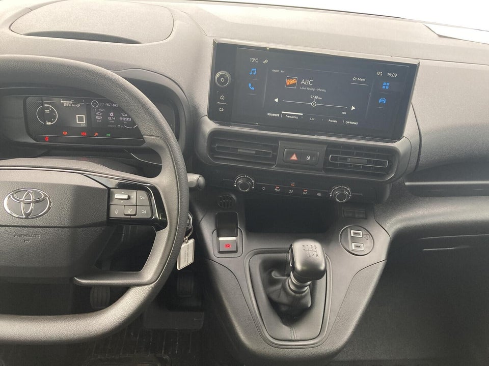 Toyota ProAce City 1,2 T 110 Medium Comfort 5d