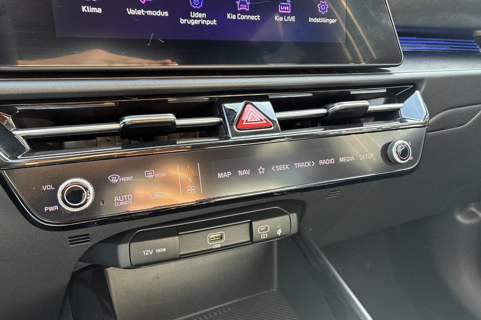 Kia Niro 64 EV Premium 5d