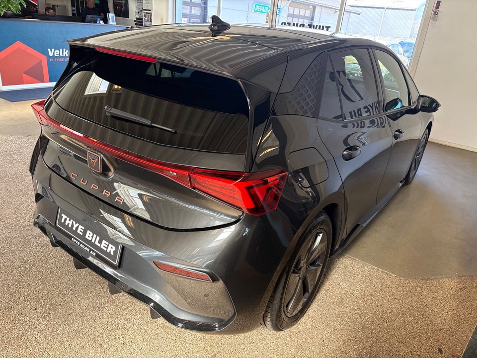 Cupra Born 58  5d