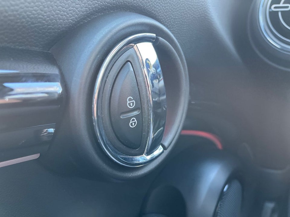 MINI Cooper SE Camden Edition 3d