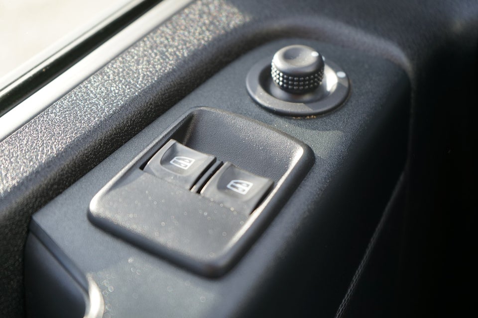 Renault Trafic T29 2,0 dCi 120 L2H1