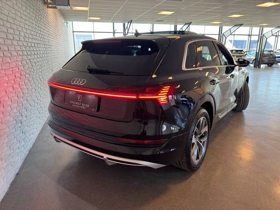 Audi e-tron 55 S-line quattro 5d