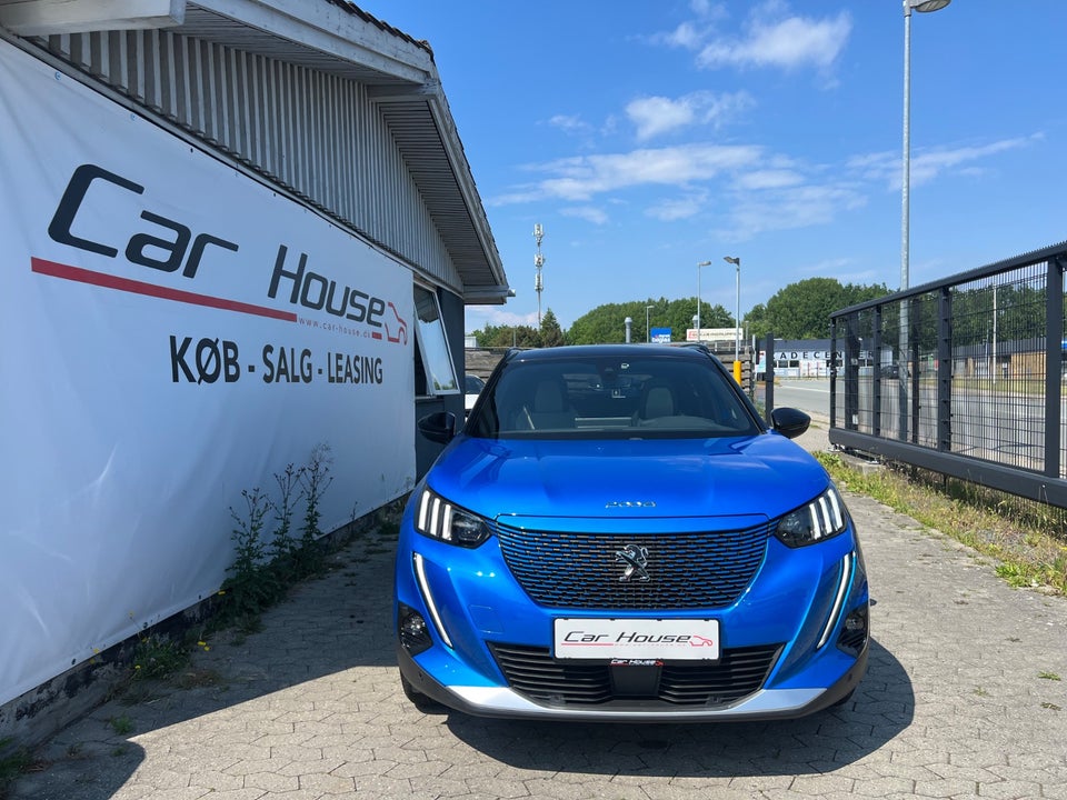 Peugeot e-2008 50 GT Sky 5d