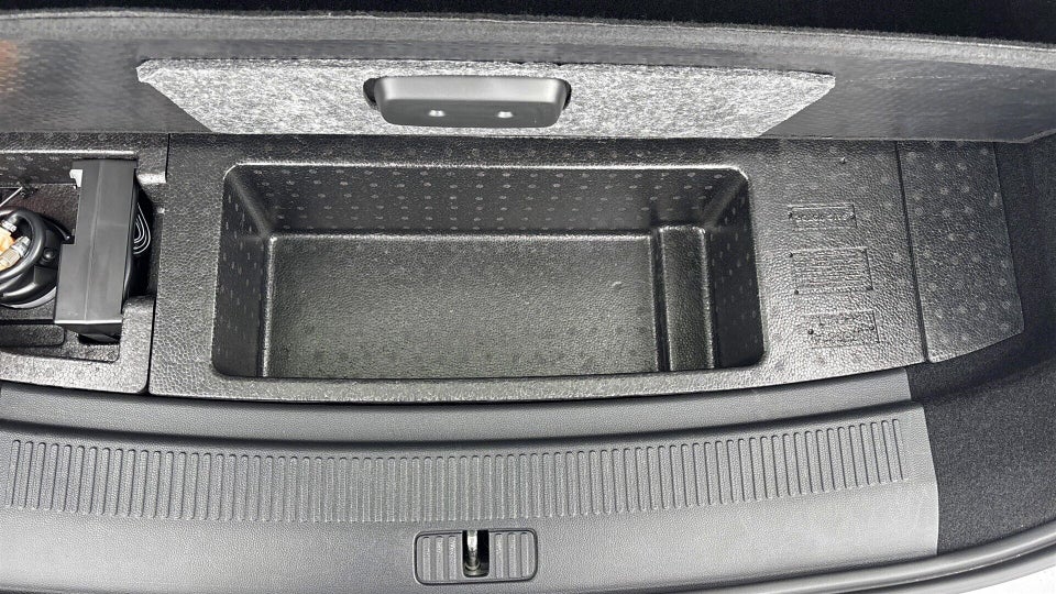 MG Marvel R Luxury 5d