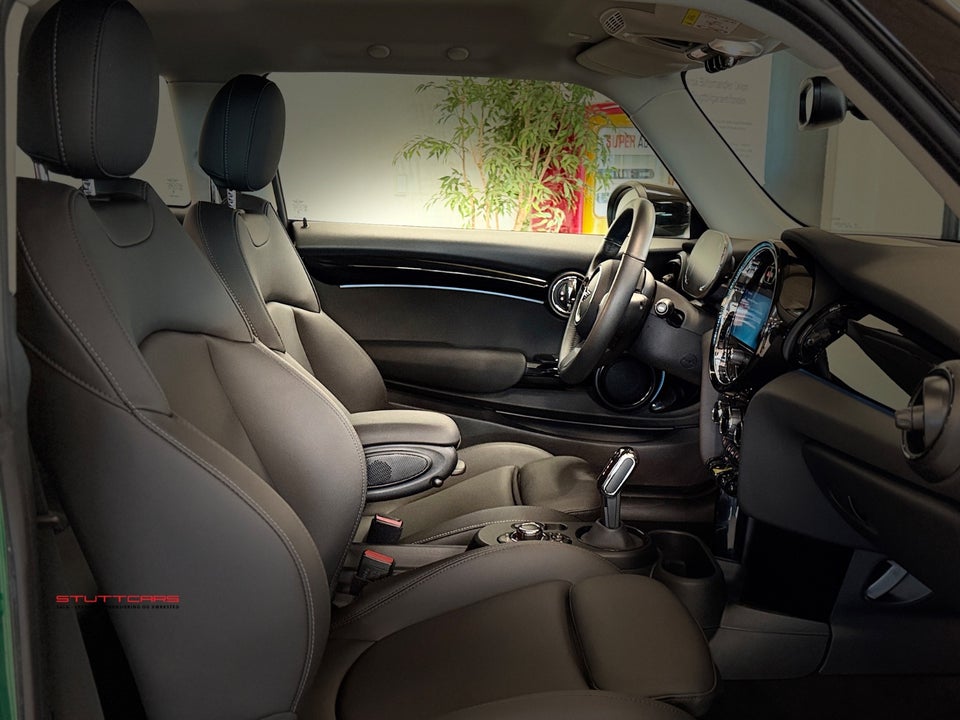 MINI Cooper SE Classic Trim 3d