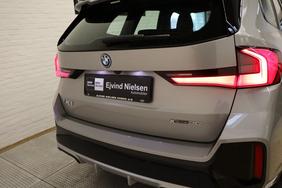 BMW iX1 xDrive30 M-Sport 5d